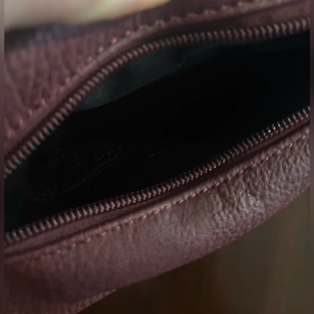 Elle Concealed Carry Hobo Bag Lockable‎ Adjustable Strap Faux Leather Burgundy
